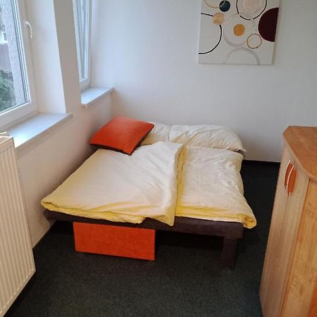 Apartman Obecni Hostinec Provodov (Hradec Kralove) 외부 사진