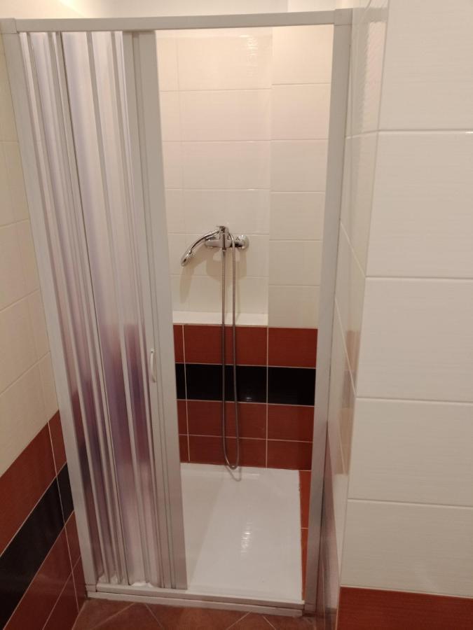 Apartman Obecni Hostinec Provodov (Hradec Kralove) 외부 사진