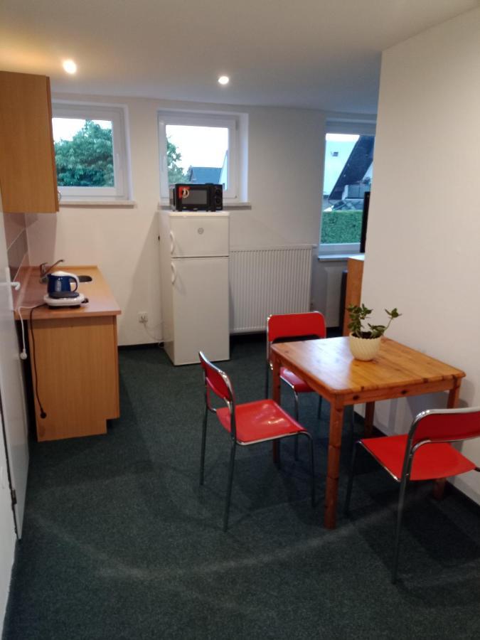 Apartman Obecni Hostinec Provodov (Hradec Kralove) 외부 사진